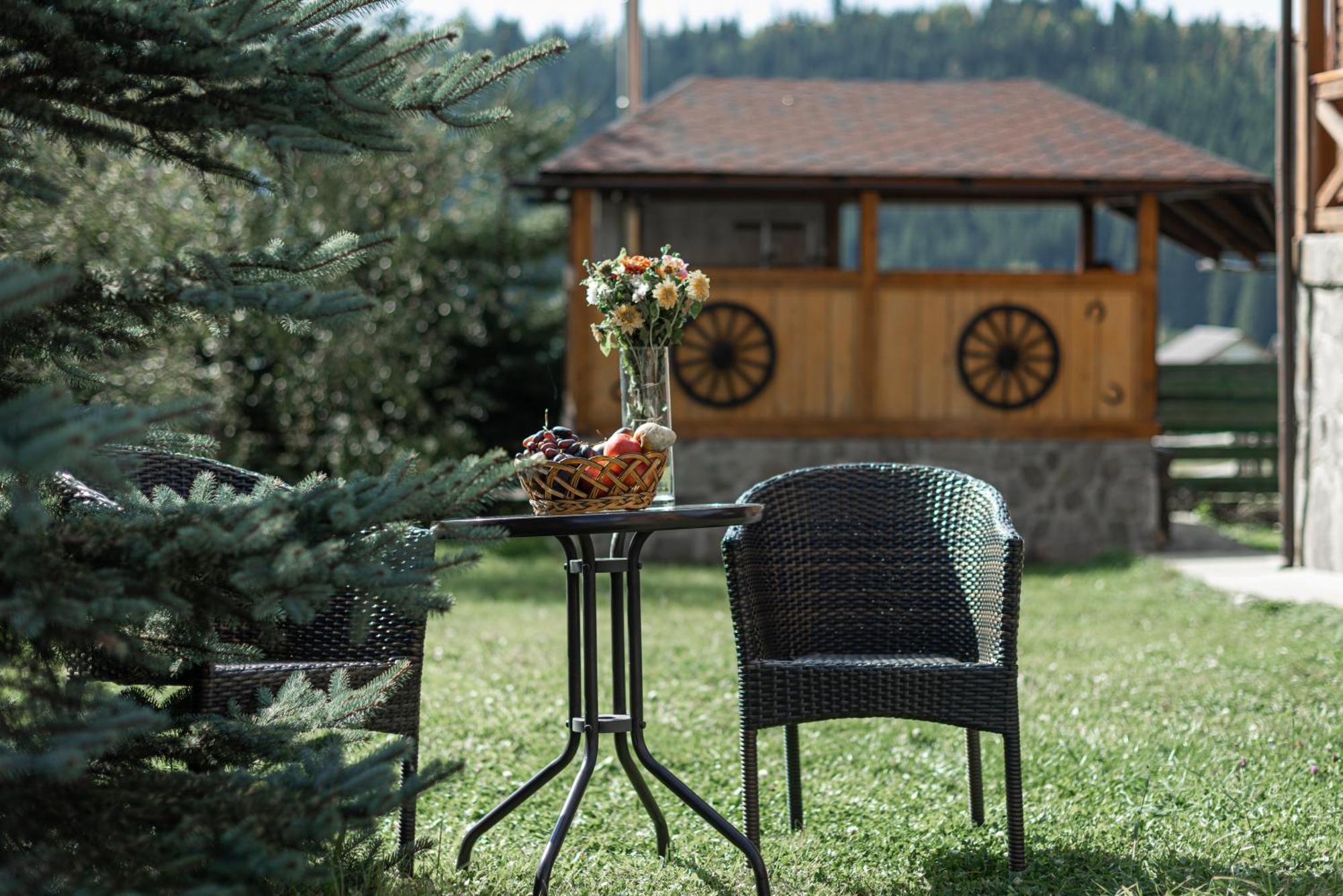 Aura Karpat Hotel Bukovel Exterior photo